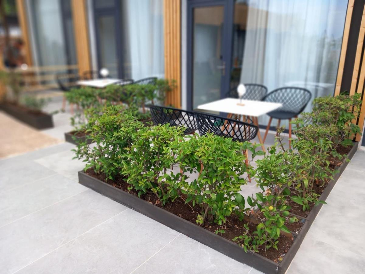 Beach Hotel Kapahi เปฟการี ภายนอก รูปภาพ