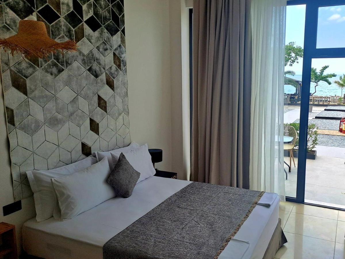 Beach Hotel Kapahi เปฟการี ภายนอก รูปภาพ